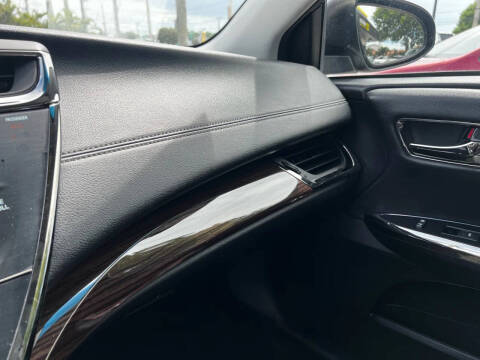 2013 Toyota Avalon Limited