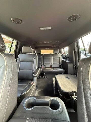 2022 GMC Yukon XL SLT