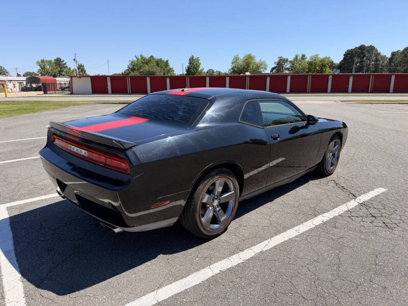 2013 Dodge Challenger SXT