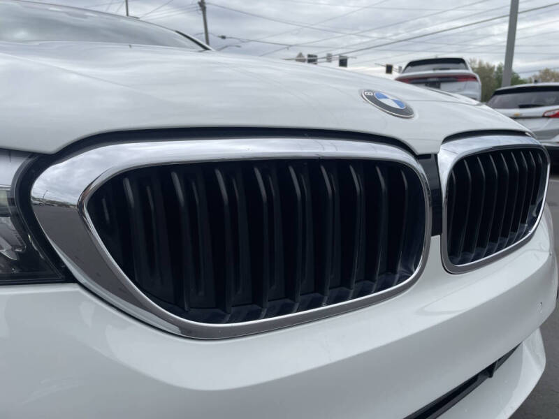 2019 BMW 5 Series 530i