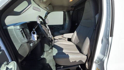 2025 Chevrolet Express 2500