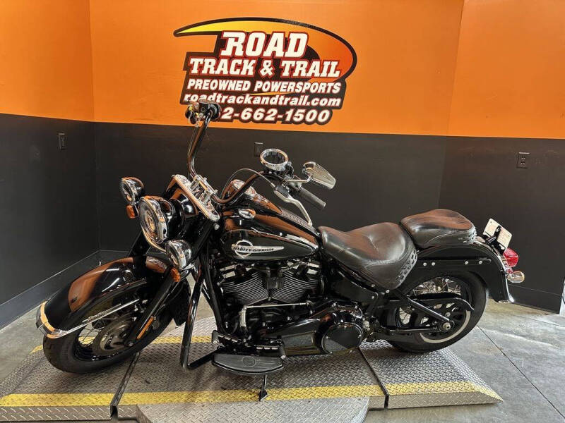 2018 Harley-Davidson® FLHC - Softail® Heritage