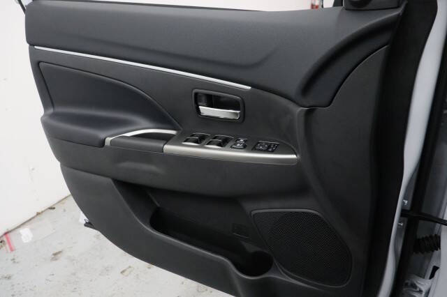 2026 Mitsubishi Outlander Sport SE
