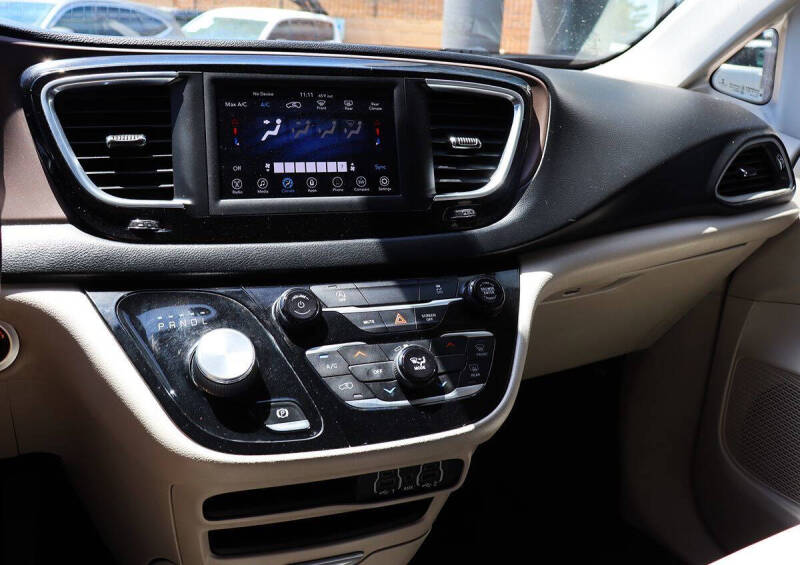 2021 Chrysler Voyager LXi