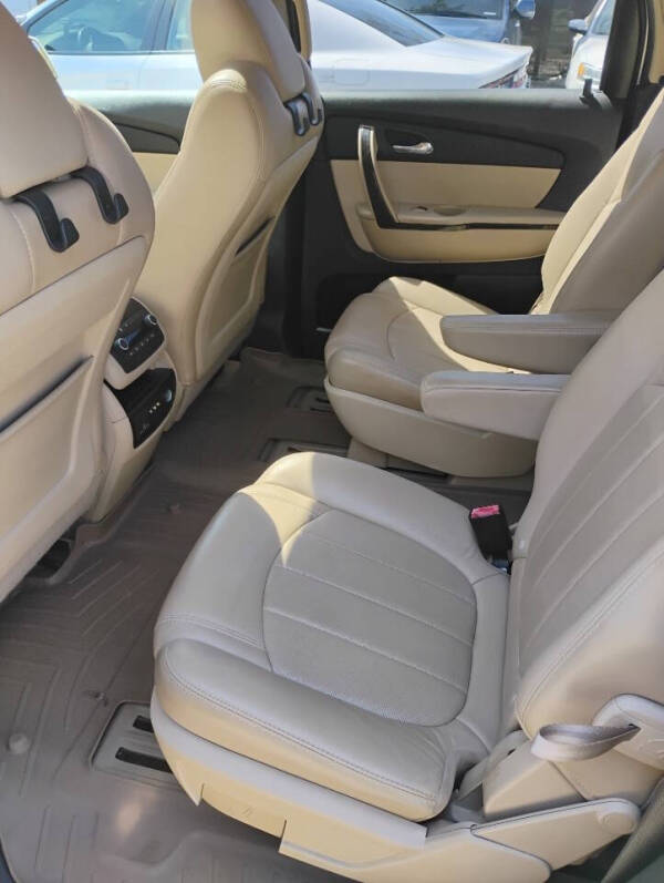 2011 GMC Acadia Denali