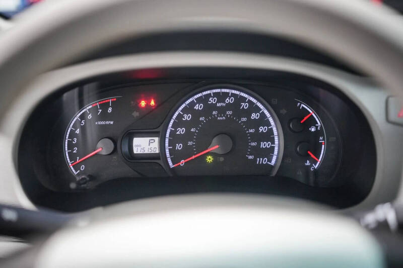 2013 Toyota Sienna LE 7-Passenger