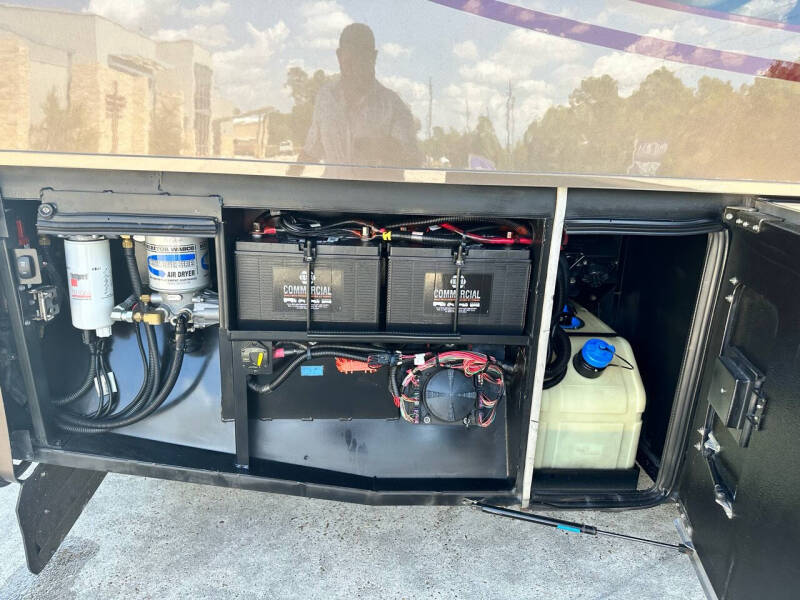 2017 Entegra Anthem 44b 1.5 Bath, 450hp Dies