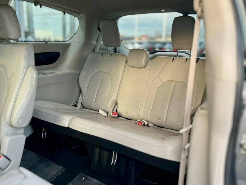 2021 Chrysler Pacifica Touring L