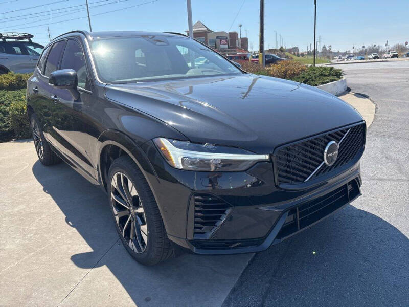2026 Volvo XC60 T8 Plus