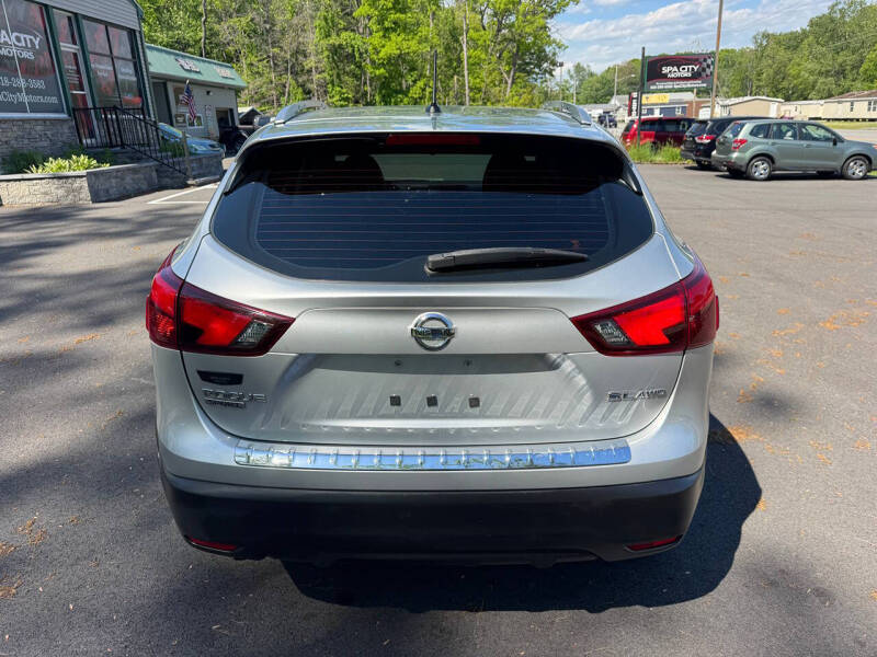 2018 Nissan Rogue Sport SV