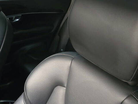 2019 Volvo XC90 T5 Momentum