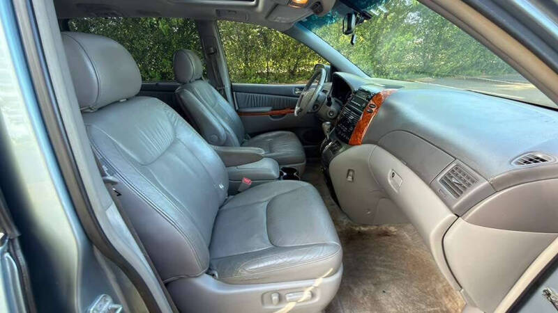 2008 Toyota Sienna XLE