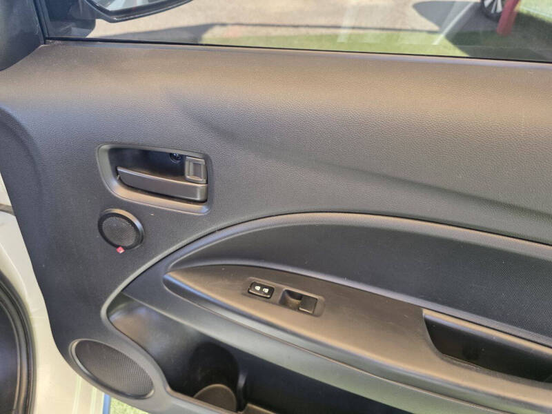 2018 Mitsubishi Mirage ES