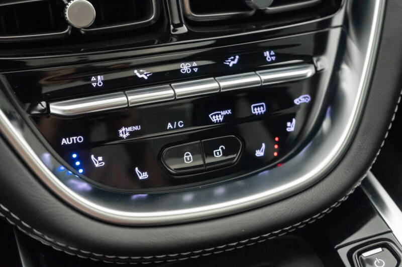 2021 Aston Martin DBX