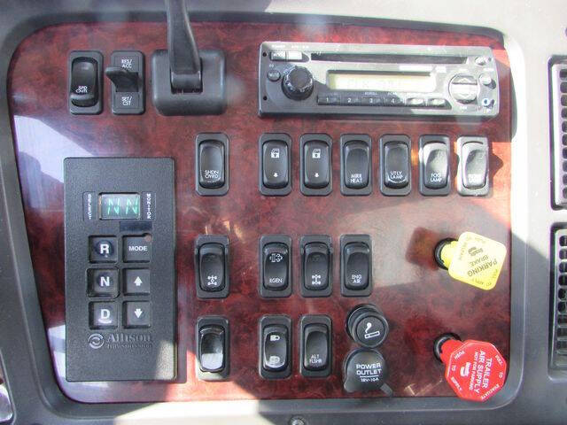 2013 Freightliner 114 SD