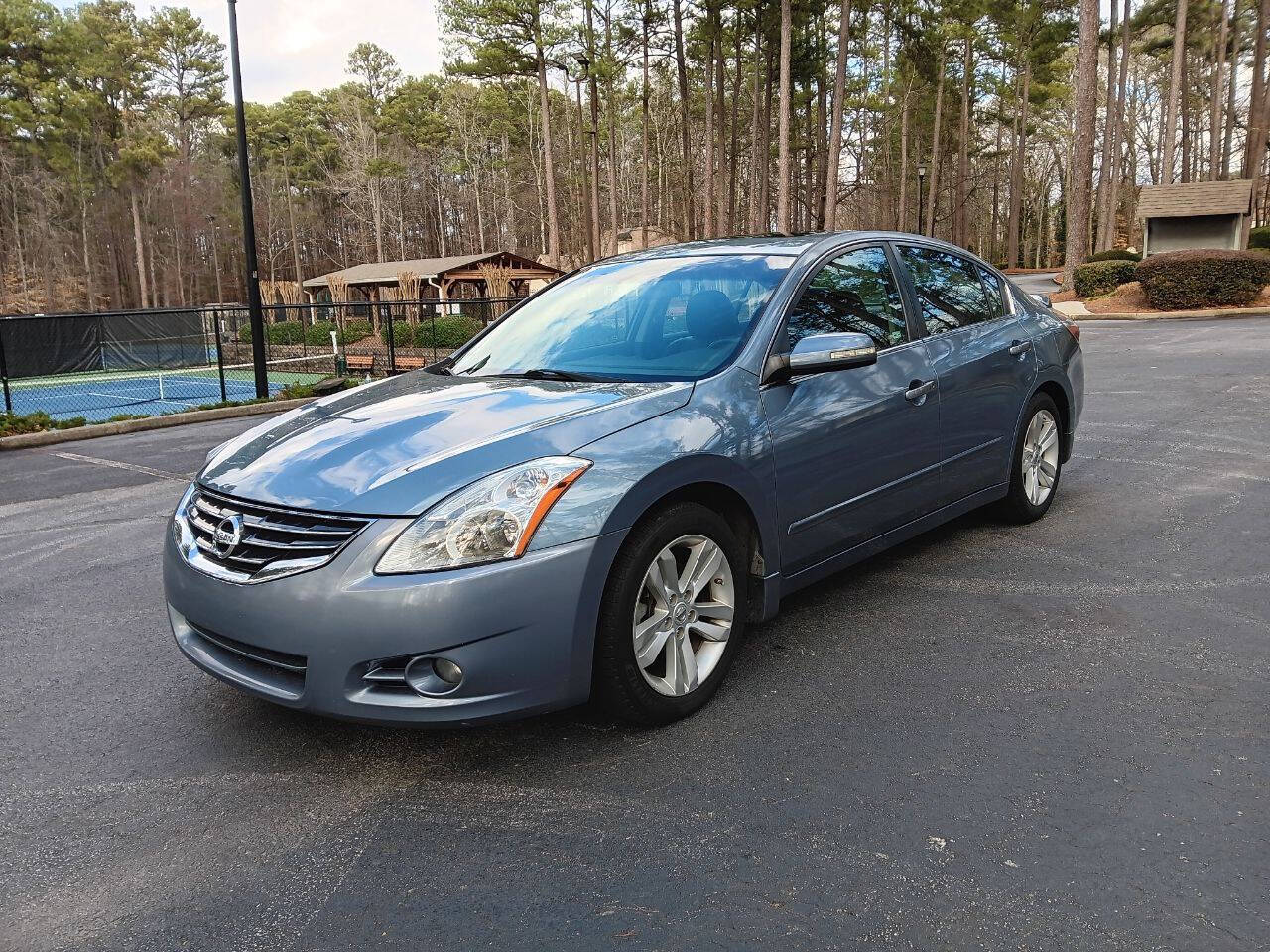 Dk. Blue 2012 Nissan Altima 3.5 SR 3.5 SR 4dr Sedan 1