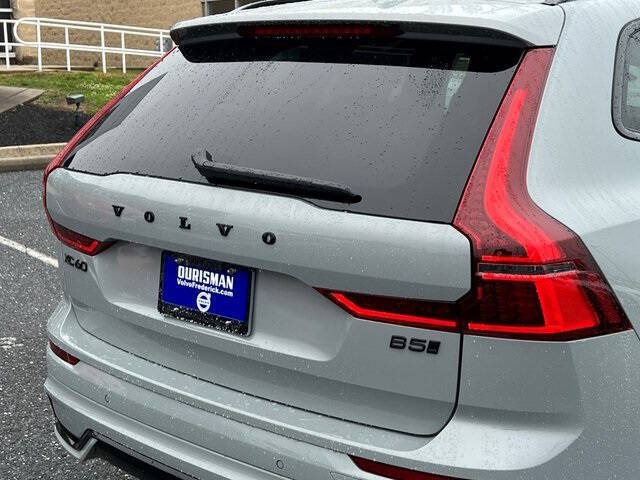 2026 Volvo XC60 B5 Ultra Black Edition