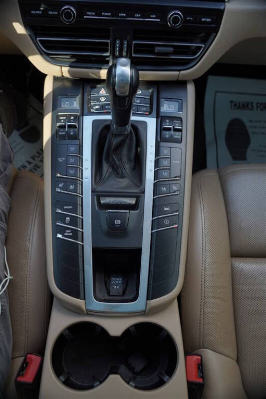 2020 Porsche Macan