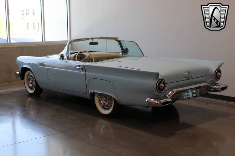 1957 Ford Thunderbird