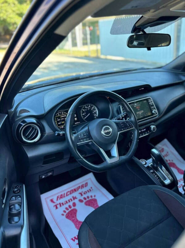 2020 Nissan Kicks SR