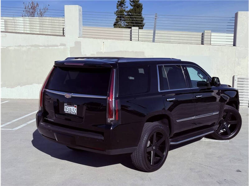 2017 Cadillac Escalade Luxury