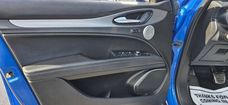 2018 Alfa Romeo Stelvio Ti Sport