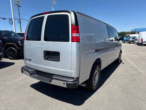 2026 Chevrolet Express 3500