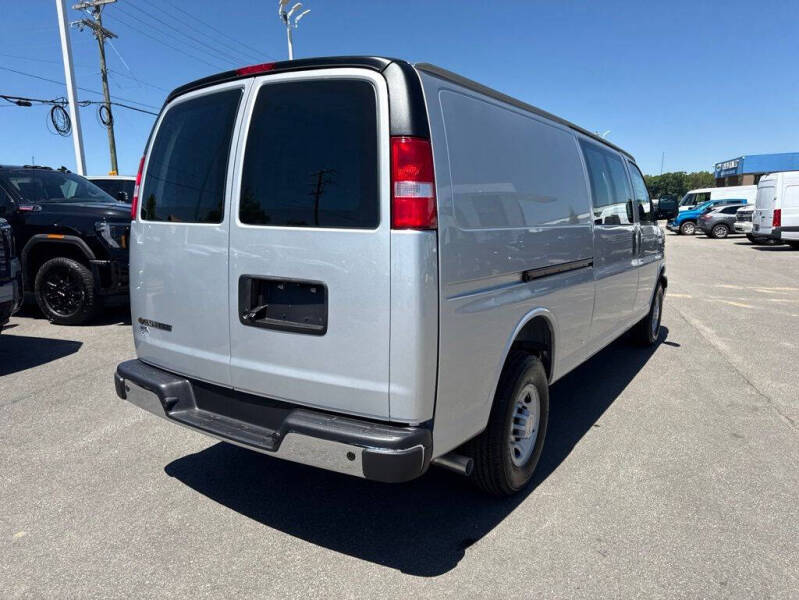 2026 Chevrolet Express 3500