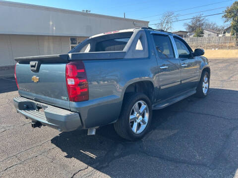 2011 Chevrolet Avalanche LT