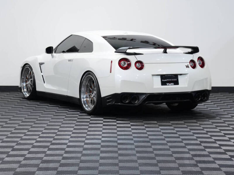 2015 Nissan GT-R Black Edition