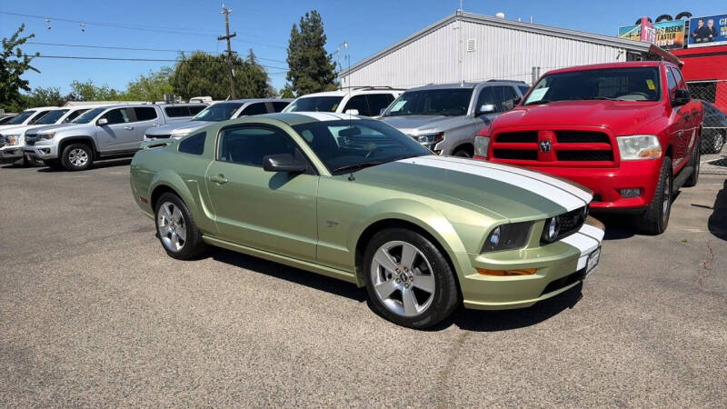 2006 Ford Mustang GT Deluxe