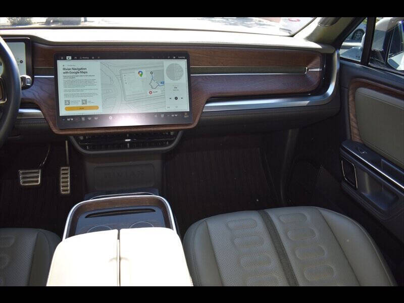 2023 Rivian R1S Adventure