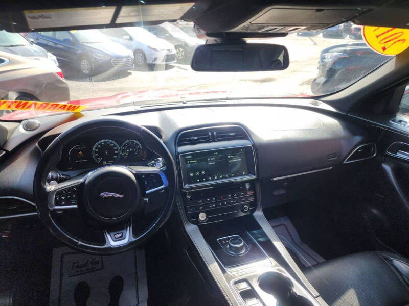 2017 Jaguar F-PACE S