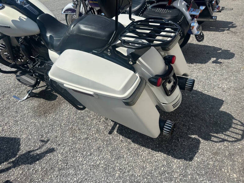2019 Harley-Davidson FLHRXS -