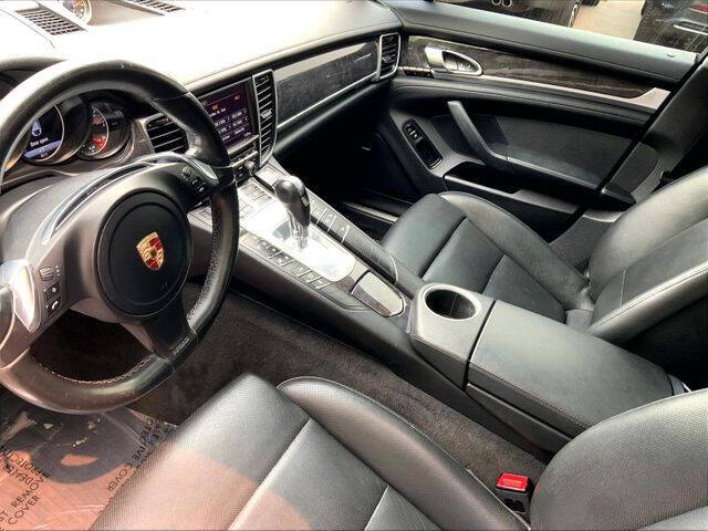 2015 Porsche Panamera 4