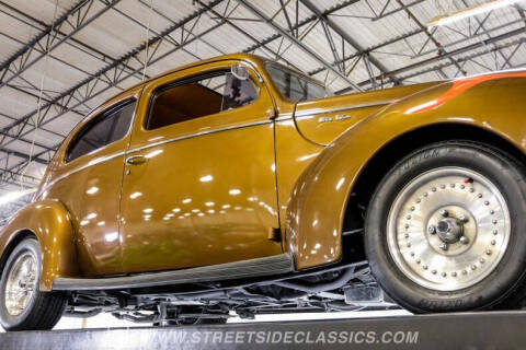 1940 Ford Deluxe