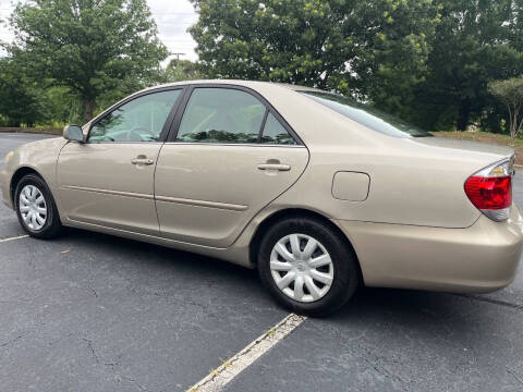 2005 Toyota Camry LE