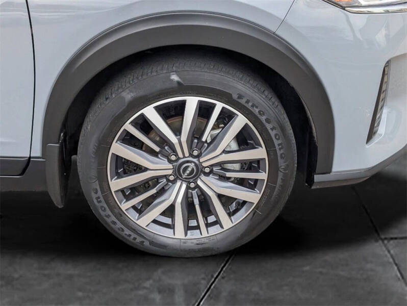 2023 Nissan Kicks SV