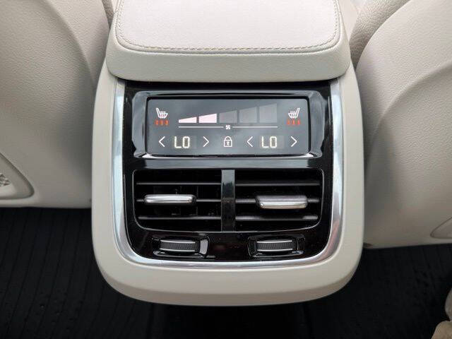 2023 Volvo XC90 B6 Core