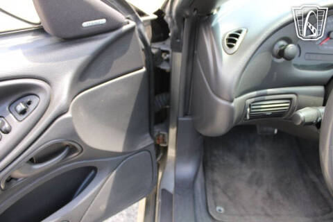 2002 Ford Mustang GT Deluxe