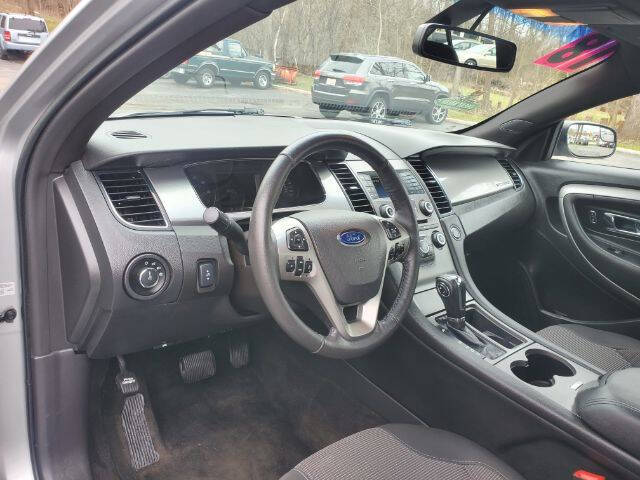 2018 Ford Taurus SEL