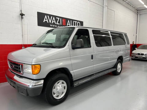 2005 Ford E-Series Wagon for sale at AVAZI AUTO GROUP LLC in Gaithersburg MD
