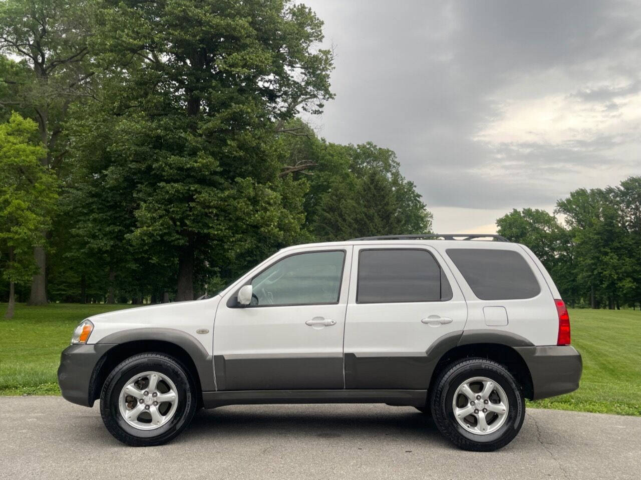 2005 Mazda Tribute for sale at Tower Grove Auto in Saint Louis, MO