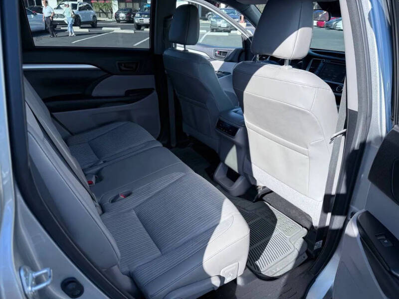 2017 Toyota Highlander