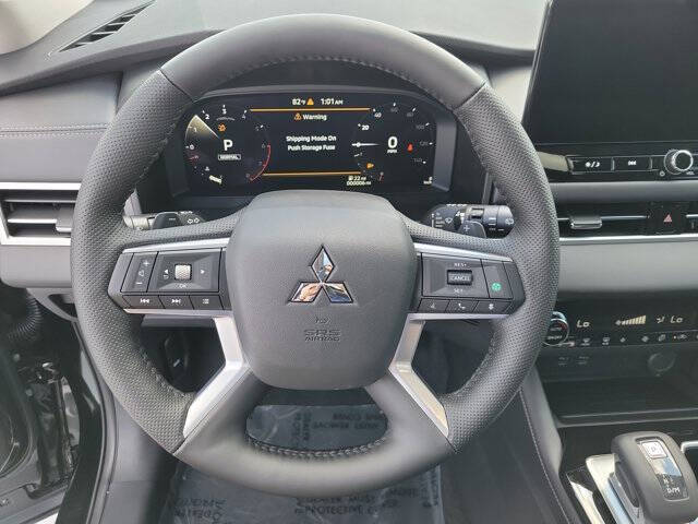 2026 Mitsubishi Outlander SE