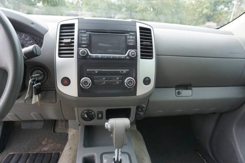 2017 Nissan Frontier SV