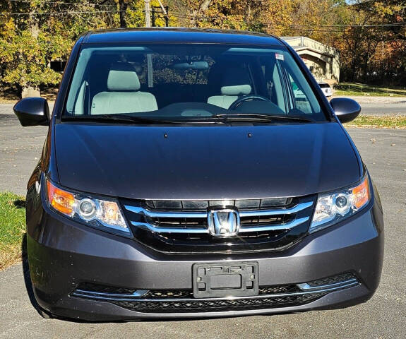 Used 2016 Honda Odyssey SE with VIN 5FNRL5H38GB163274 for sale in New Lenox, IL