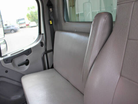 2018 Freightliner M2 106