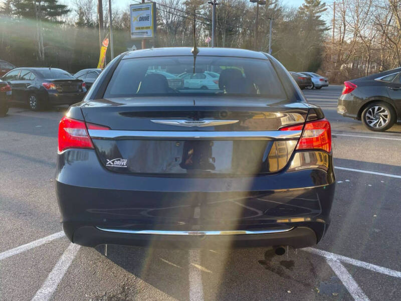 2014 Chrysler 200 LX