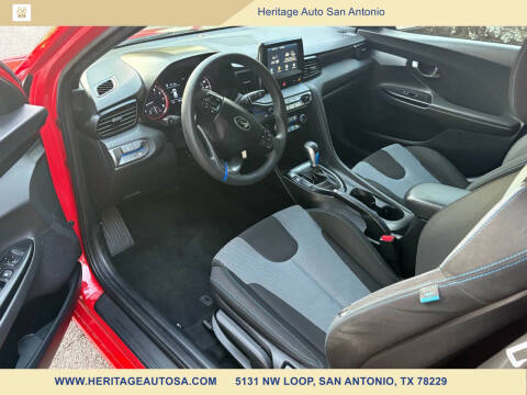 2019 Hyundai Veloster